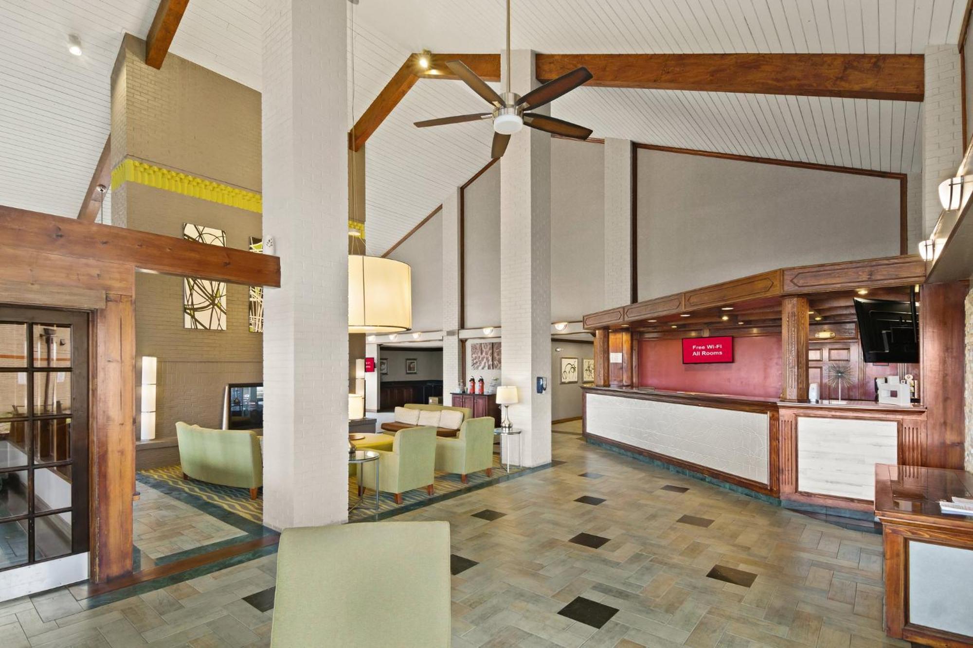 Red Roof Inn & Suites Irving - Dfw Airport South Exteriör bild