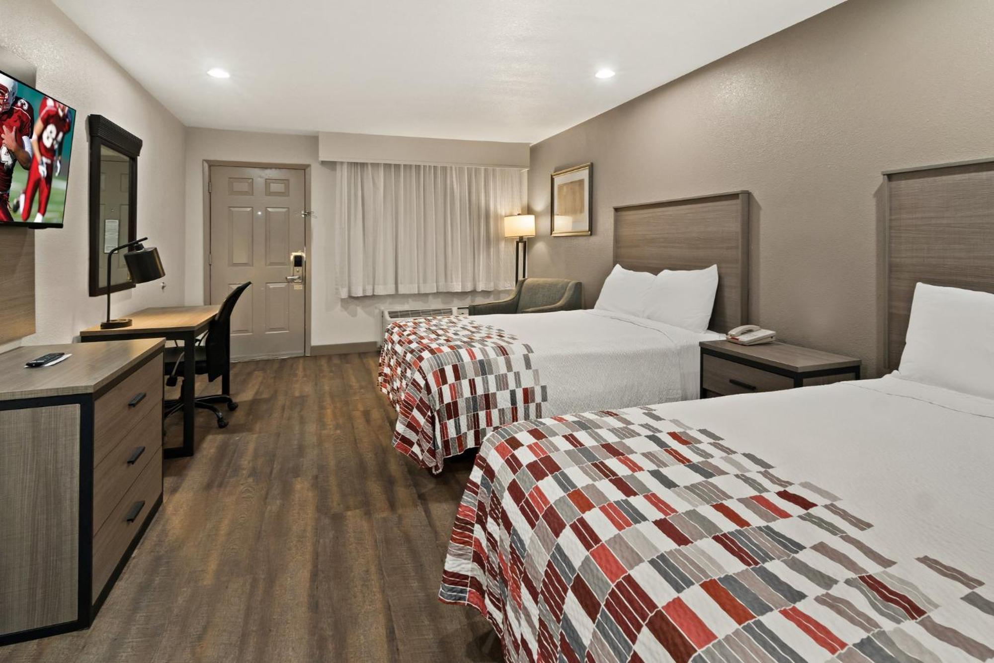 Red Roof Inn & Suites Irving - Dfw Airport South Exteriör bild