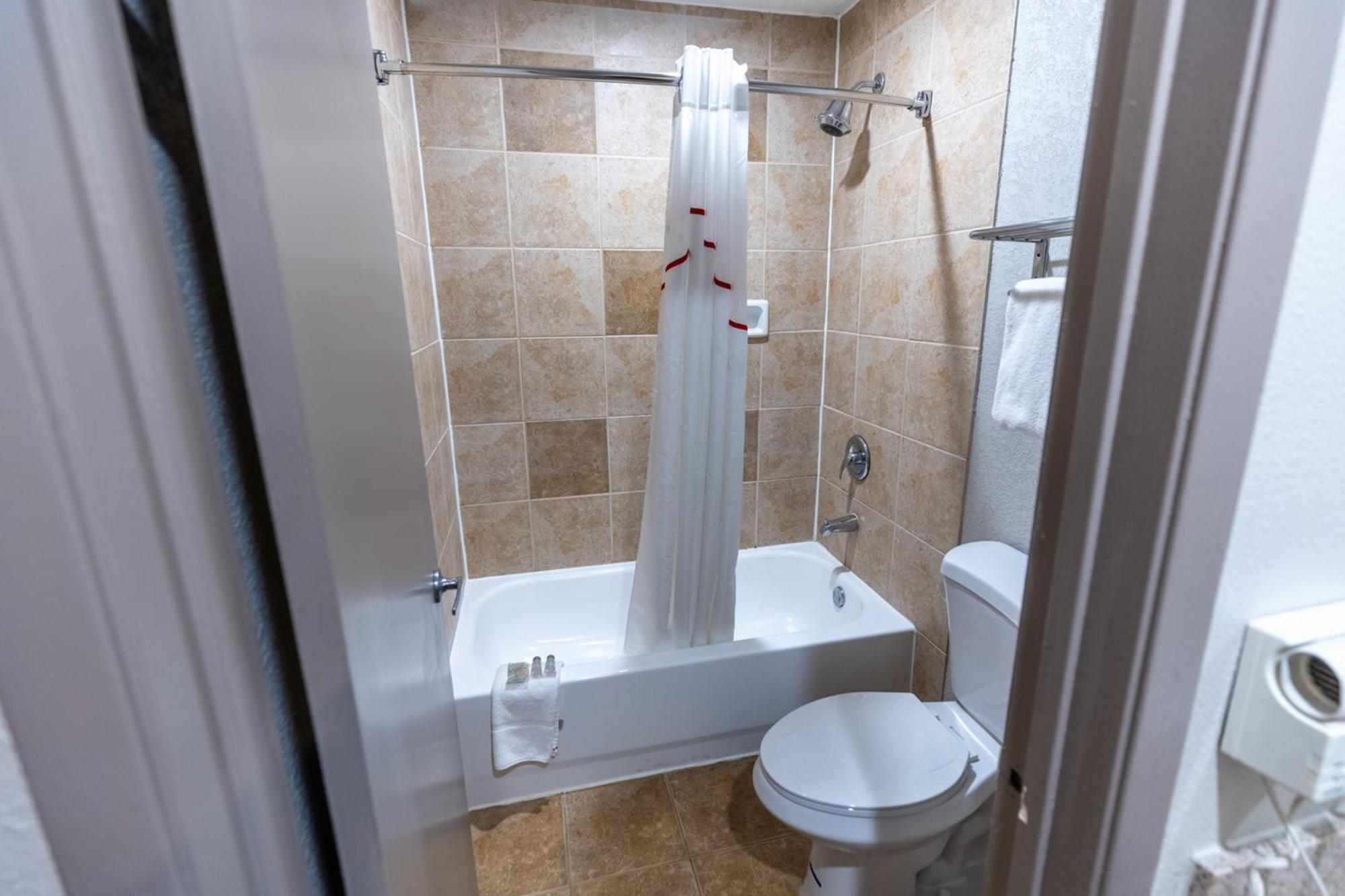 Red Roof Inn & Suites Irving - Dfw Airport South Exteriör bild
