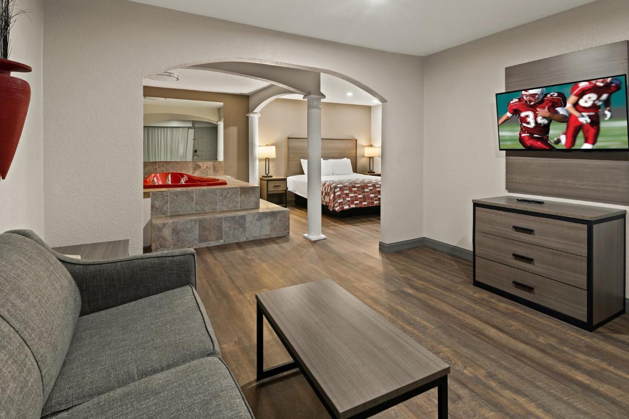 Red Roof Inn & Suites Irving - Dfw Airport South Exteriör bild